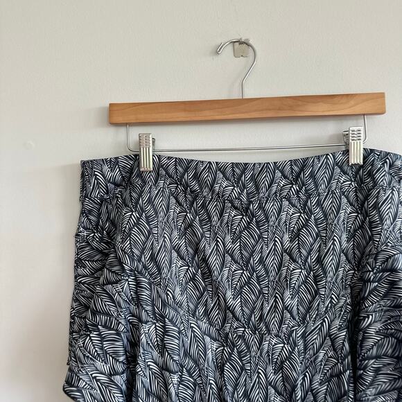 Daily Sports Patterned Layered Mid Rise Pull On Golf Skort Black L - Picture 3 of 6